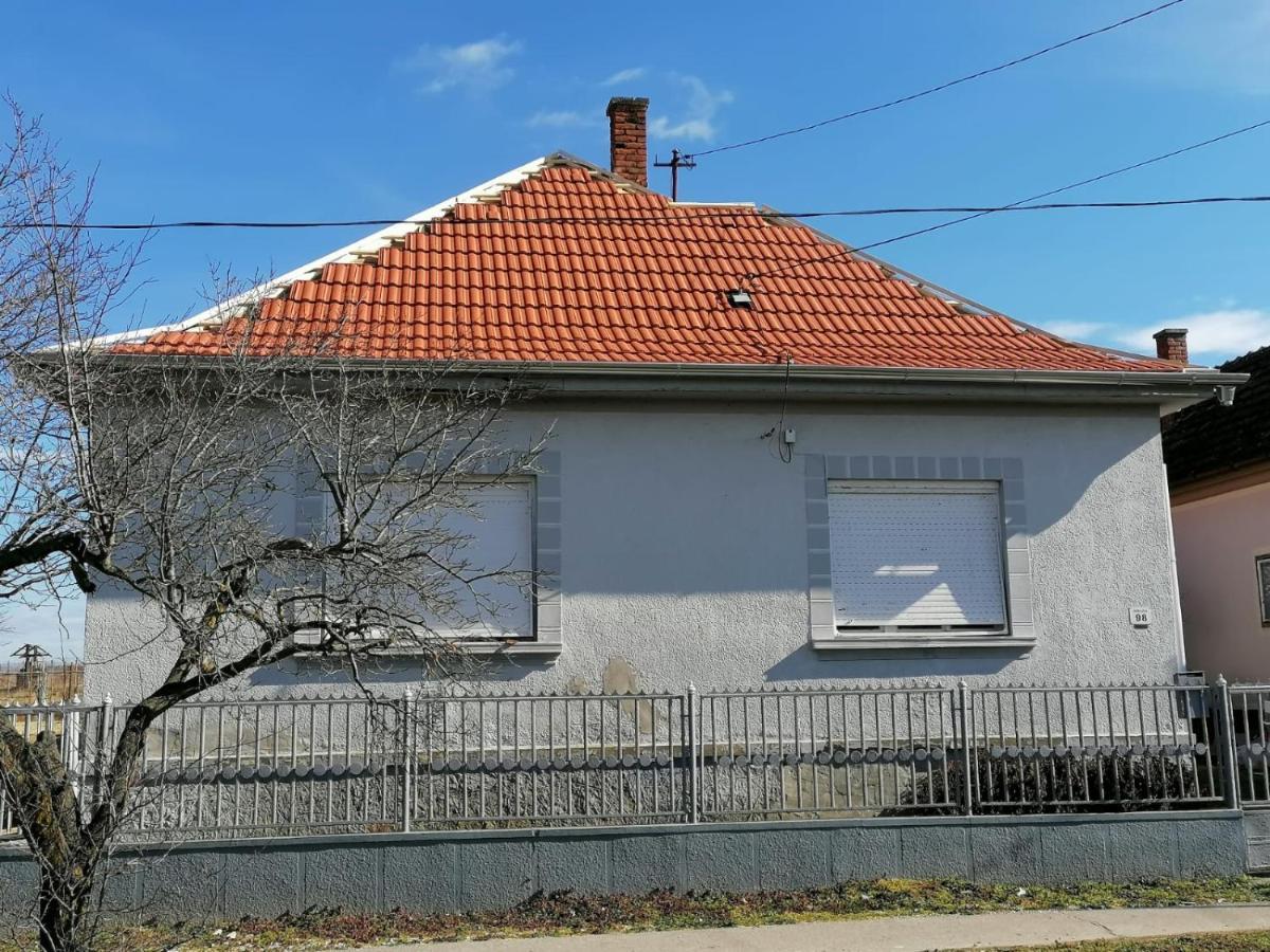 98 Petőfi utca Villa Balatonmagyarod Exterior foto