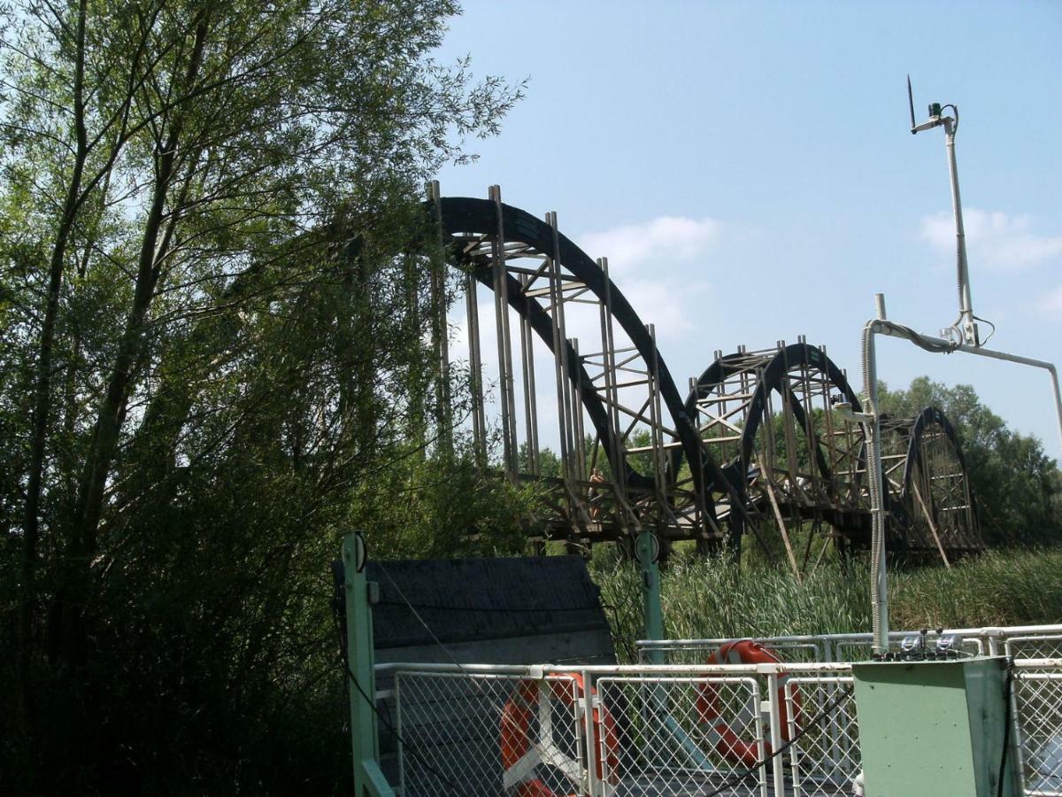 98 Petőfi utca Villa Balatonmagyarod Exterior foto